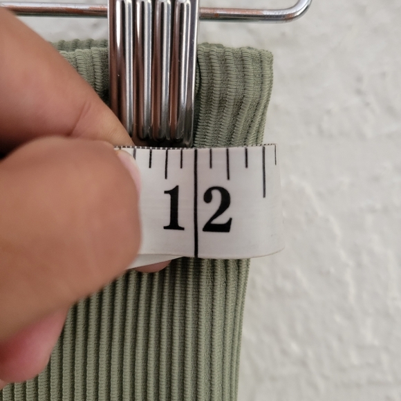 Athleta Elation Rib Crop Flare Small Petite - Picture 5 of 8